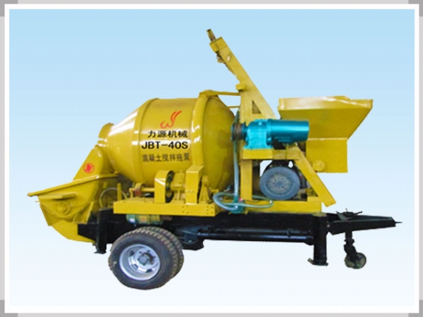 混凝土攪拌拖泵多少錢(qián)？哪家好？